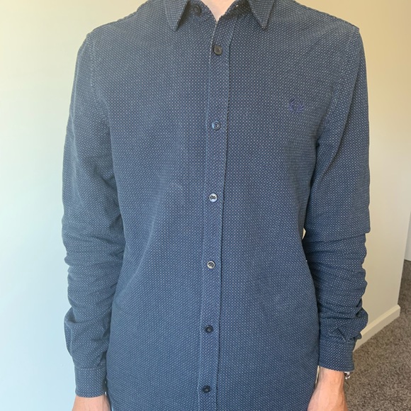 Fred Perry button shown S shirt - Picture 2 of 7